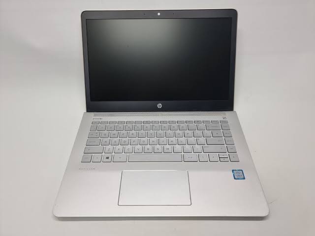 UK HP Pavilion 14 Core i5 10th Gen. (8/256gb) 2gb Nvidia