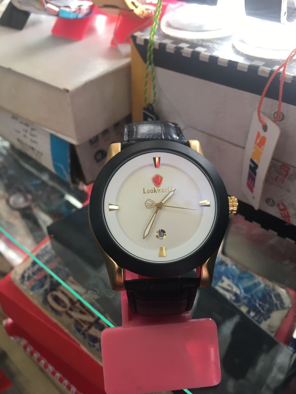 Look world store wrist watch